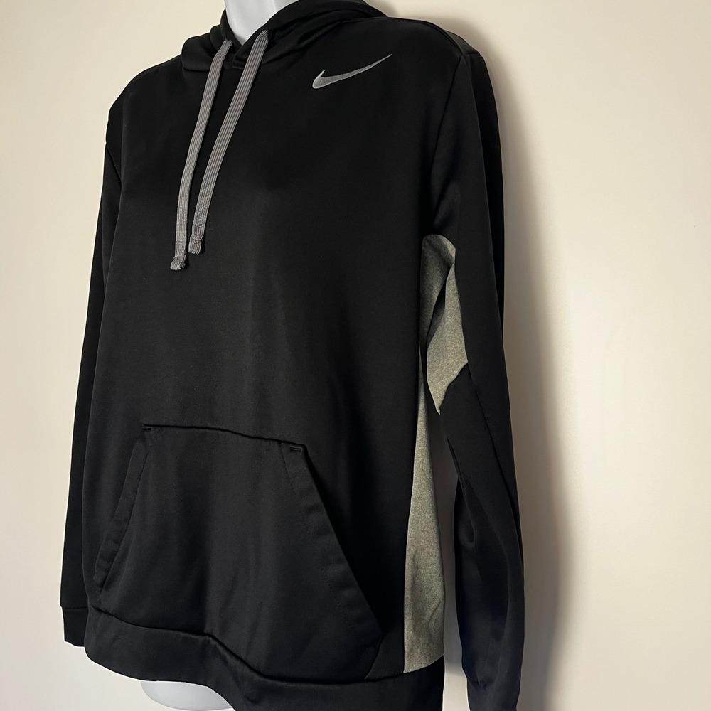 Nike Therma-FIT Hoodie Medium Black Grey Pullover Sweatshirt Athletic Sporty